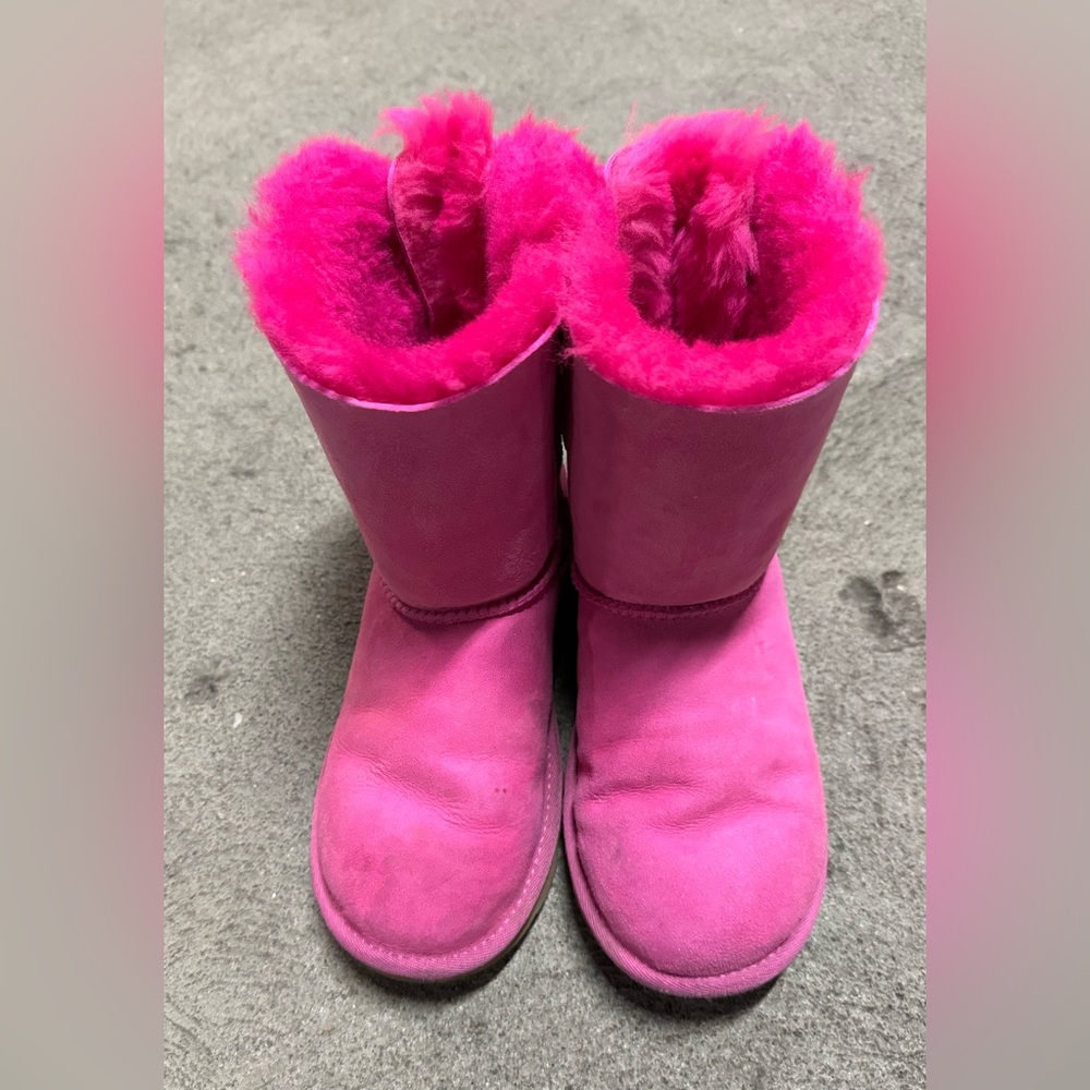 Pink UGGS - Picture 3 of 4